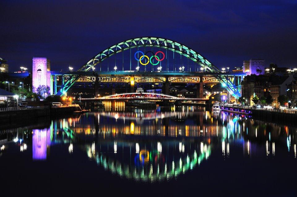 Tyne at night: spectacular shot of the famous bridge in Newcastle upon Tyne...
