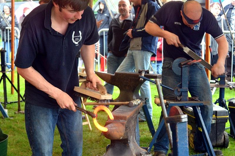 Although it was wet competitors and visitors turned out for the
farrier competition